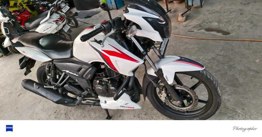 TVS Apache RTR 160 cc bs3 self start 2016